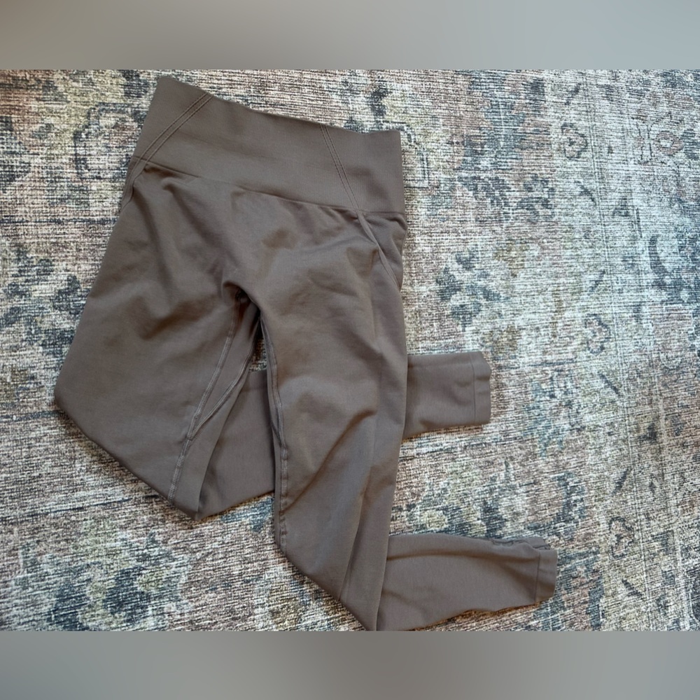 Oner active effortless brown leggings, small short